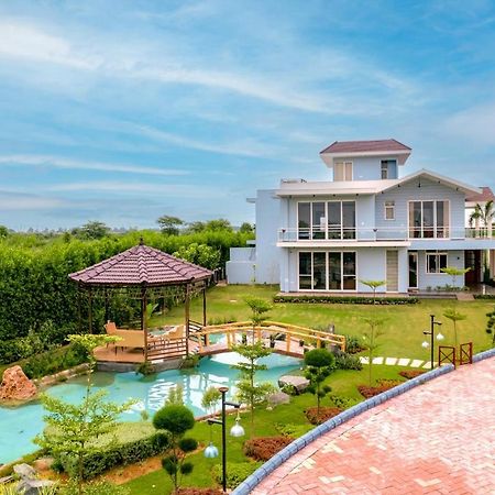 Stayvista At Serenity Farms With Pool, Lawn, Bonfire & Bbq Sohna Εξωτερικό φωτογραφία