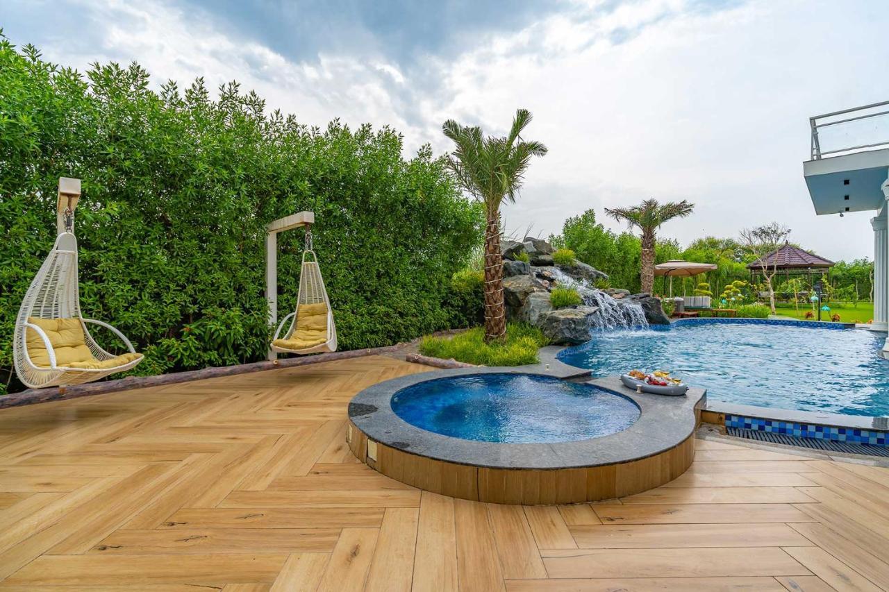 Stayvista At Serenity Farms With Pool, Lawn, Bonfire & Bbq Sohna Εξωτερικό φωτογραφία