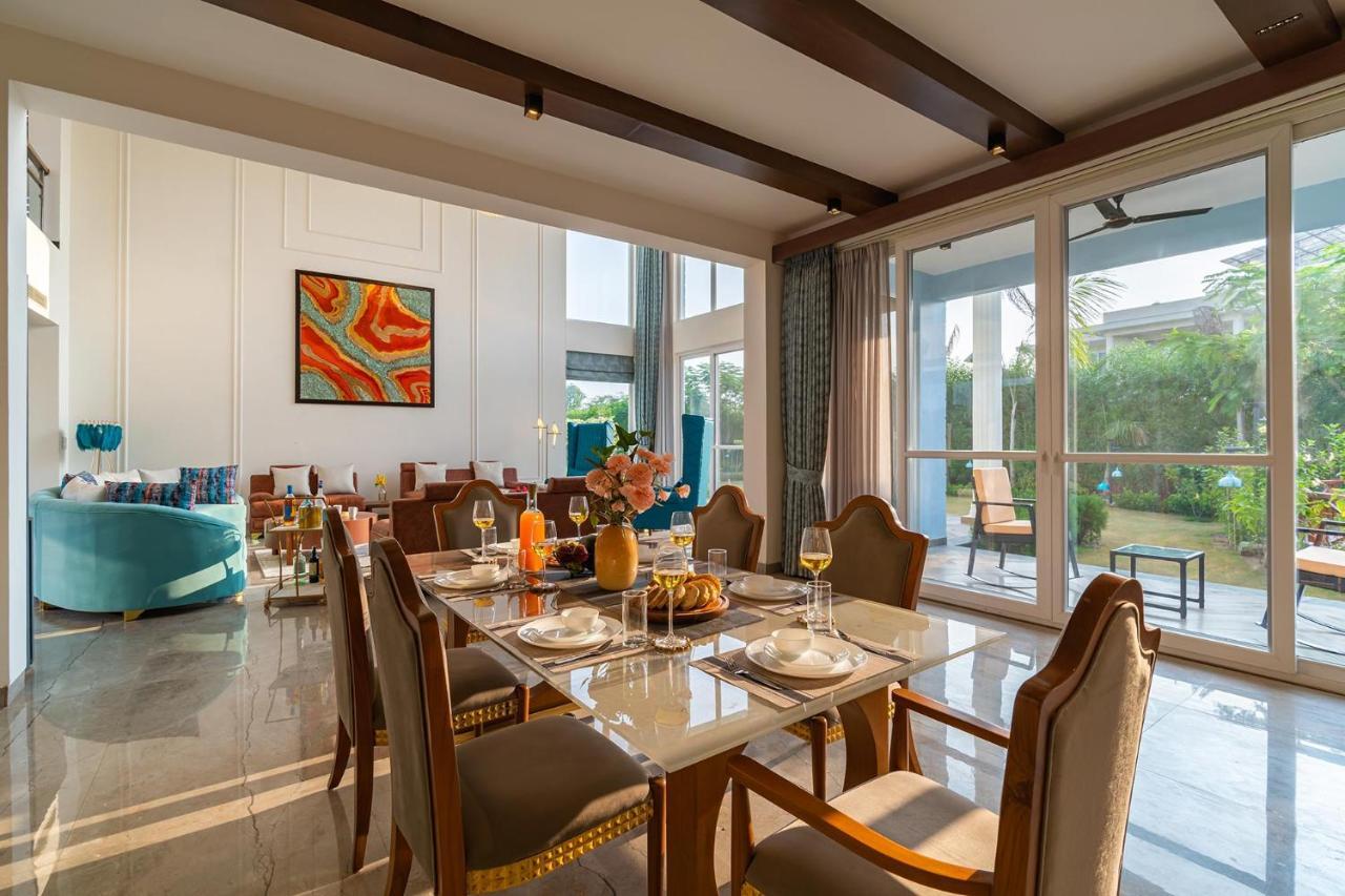 Stayvista At Serenity Farms With Pool, Lawn, Bonfire & Bbq Sohna Εξωτερικό φωτογραφία